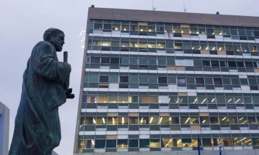 Έρευνα ΑΠΘ: Οριστική έξοδος από το lockdown τον Αύγουστο - Κίνδυνος νέας πανδημίας